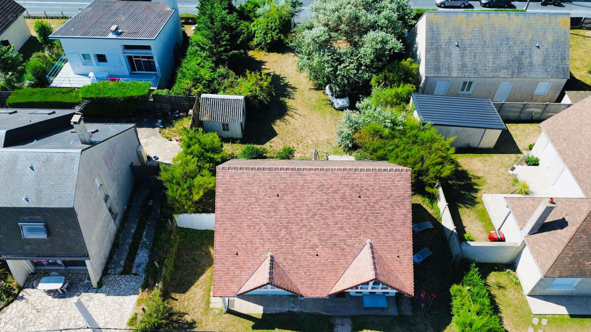 A VENDRE  FRONT DE MER Maison 3 pièces à vendre à Bernières-sur-Mer - Rare sur le marché - photo 5