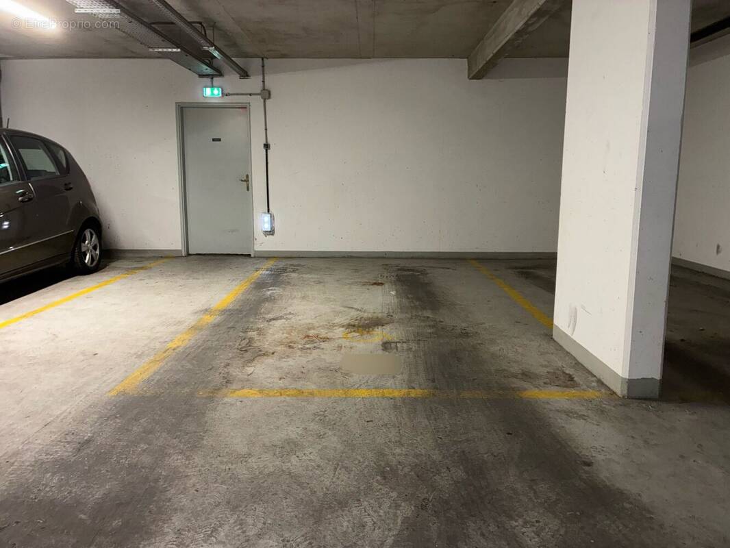 Parking à PARIS-14E