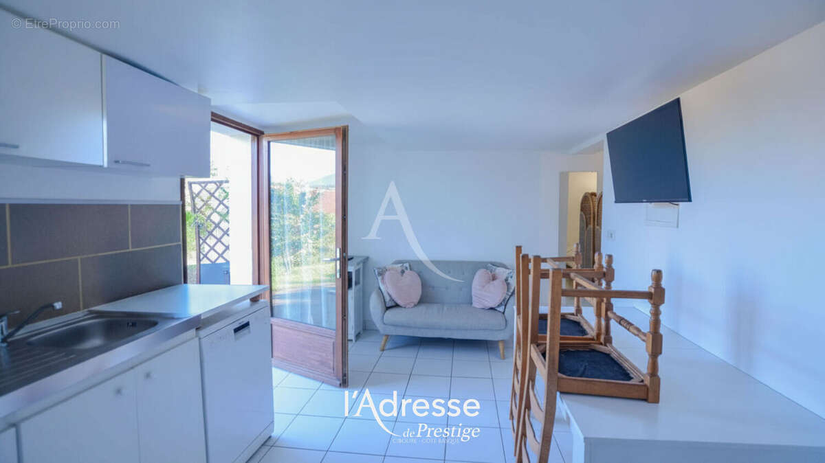 Maison néo-basque à Ascain - 4 chambres sur 3 niveaux, 2 T2 locatifs - photo 12