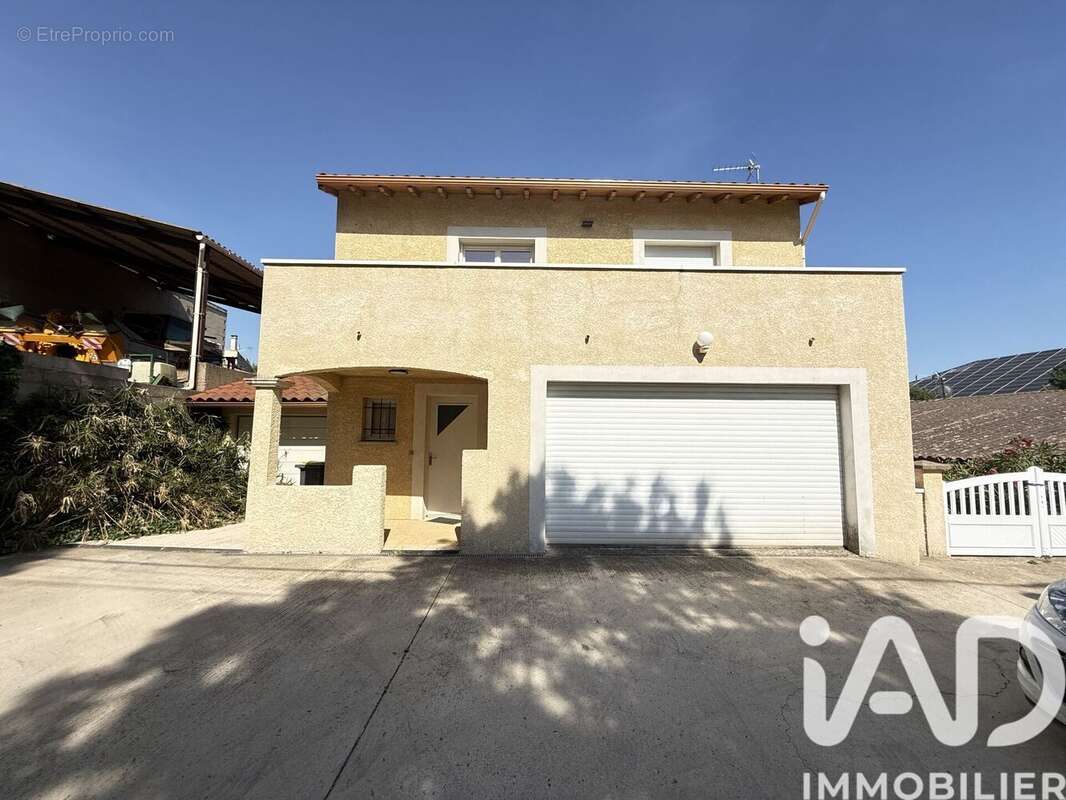 Photo 2 - Maison à PERET