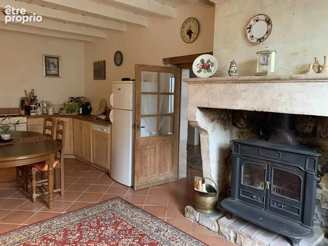 Maison de caractère en pierre de 2 chambres avec grange. - photo 5