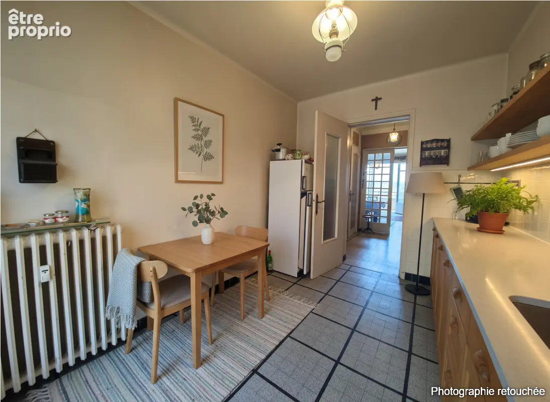T2 ou T3 - Emplacement premium - ascenseur, cave + chambre de bonne - photo 6