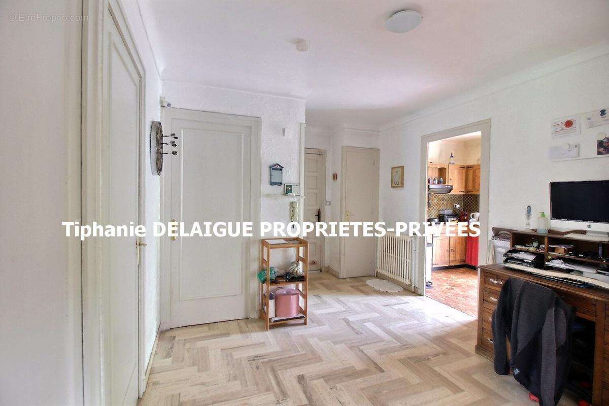 Maison Le Chambon Feugerolles d'environ 170m²  habitable et 150m² de sous-sol  3 chambre(469m² de terrain) - photo 4