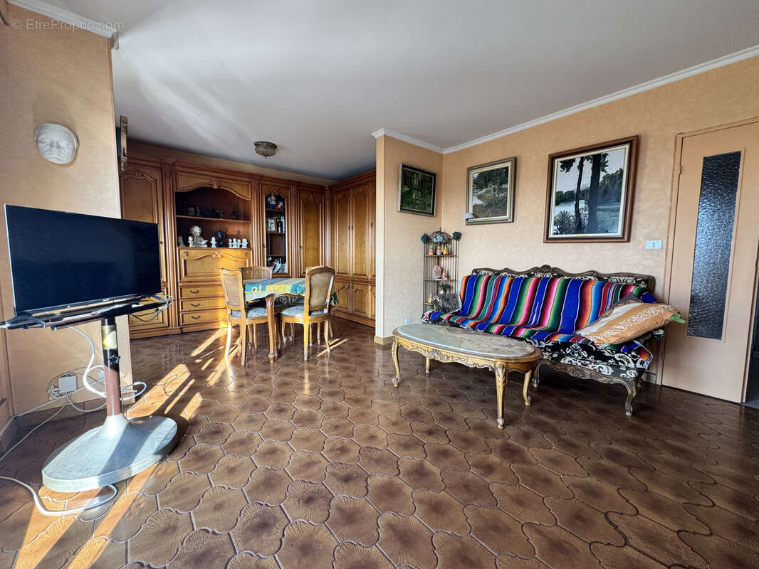 Appartement à SAINT-FONS