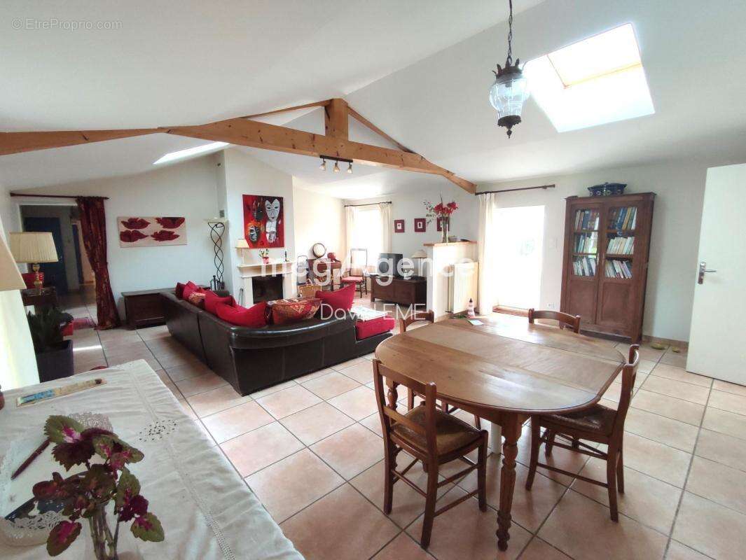 Maison à BOIS-DE-CENE