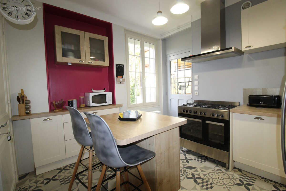 Maison à JOUET-SUR-L'AUBOIS