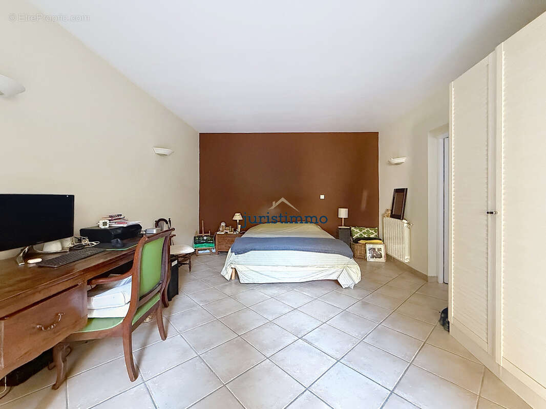 Maison à VAISON-LA-ROMAINE