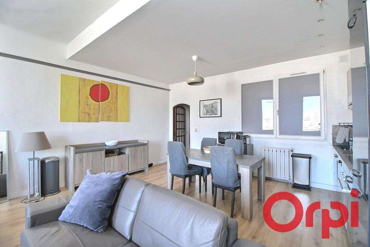 Appartement à MARSEILLE-7E