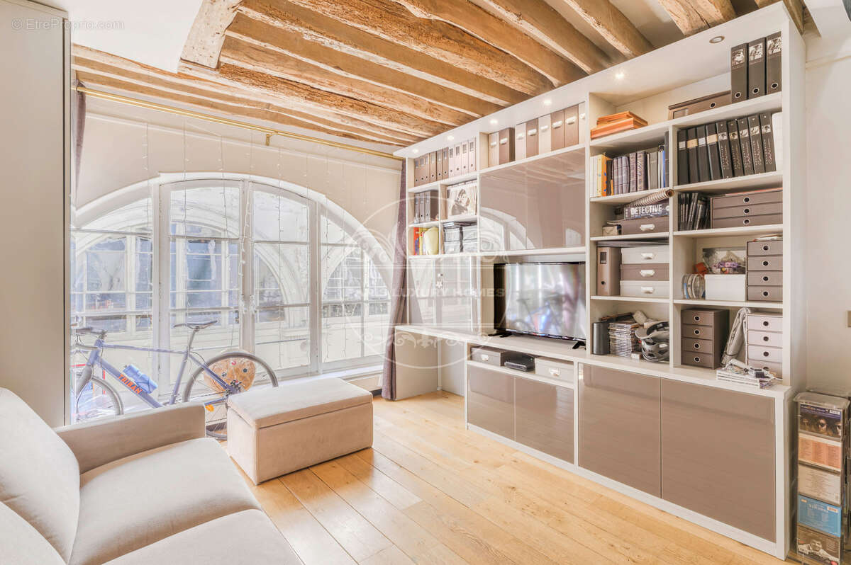 Appartement à PARIS-2E