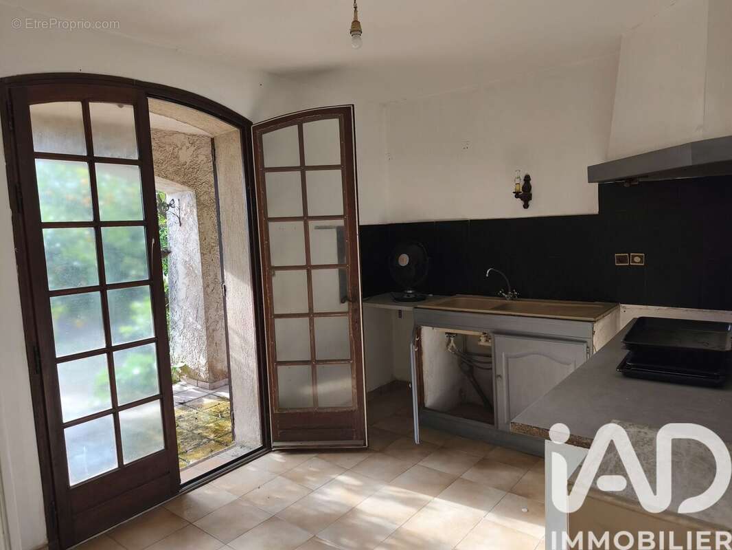 Maison 200 m² à La Seyne-Sur-Mer  - photo 6