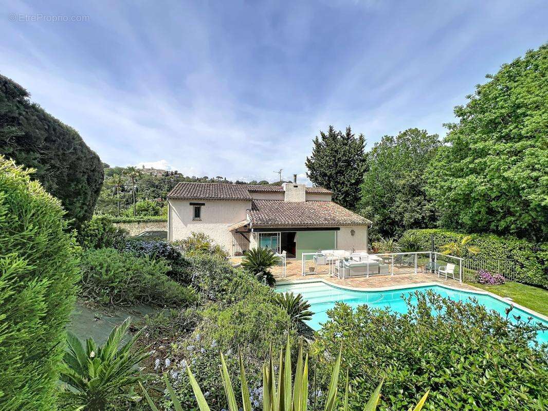Maison à MOUGINS
