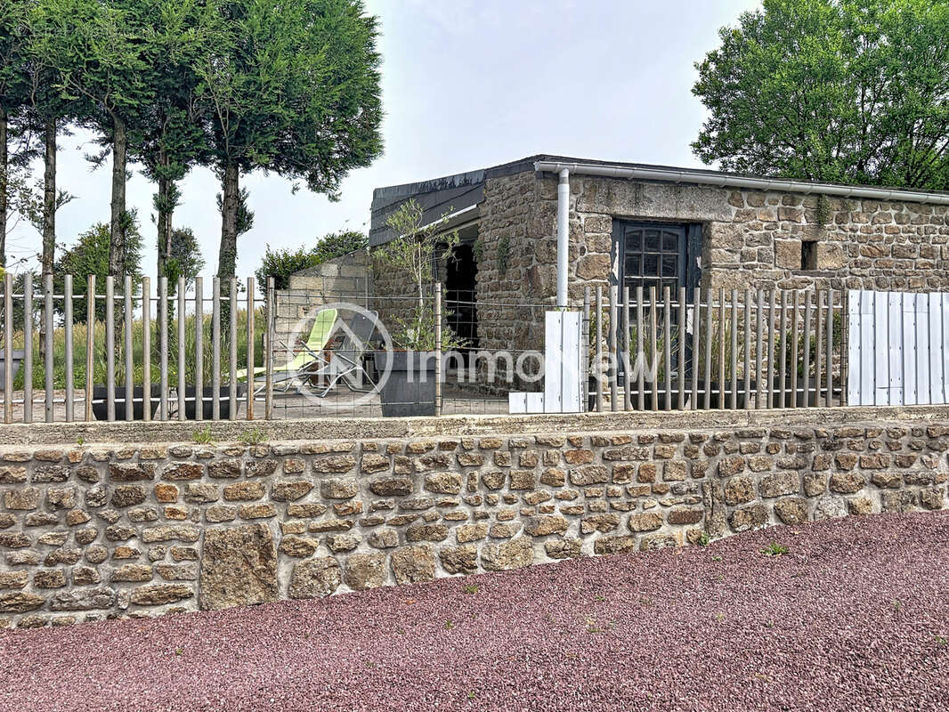 Rare a la vente, maison 230 m2  avec 5 chambres sur un beau terrain de 1700 m2 avec sa vue exceptionnelle - photo 22