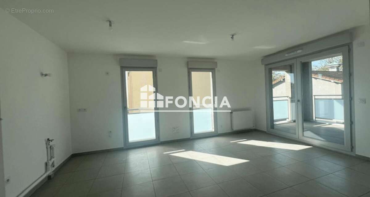 Appartement à RILLIEUX-LA-PAPE