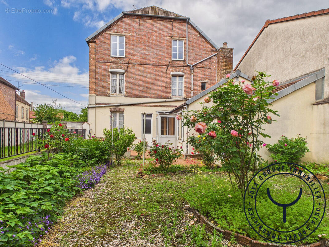 Maison à ROMILLY-SUR-SEINE