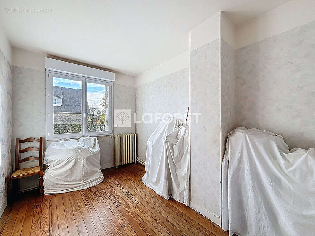 Maison à SAINT-GEORGES-DES-GROSEILLERS