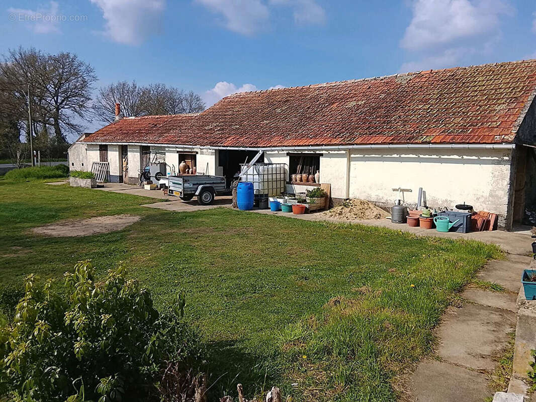 Maison à LURCY-LEVIS