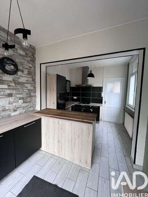 Maison 95 m² à Leval  - photo 4