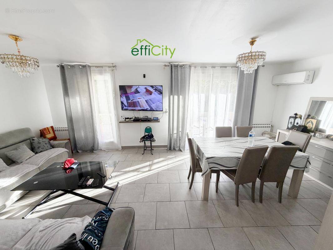 Appartement à MARSEILLE-11E