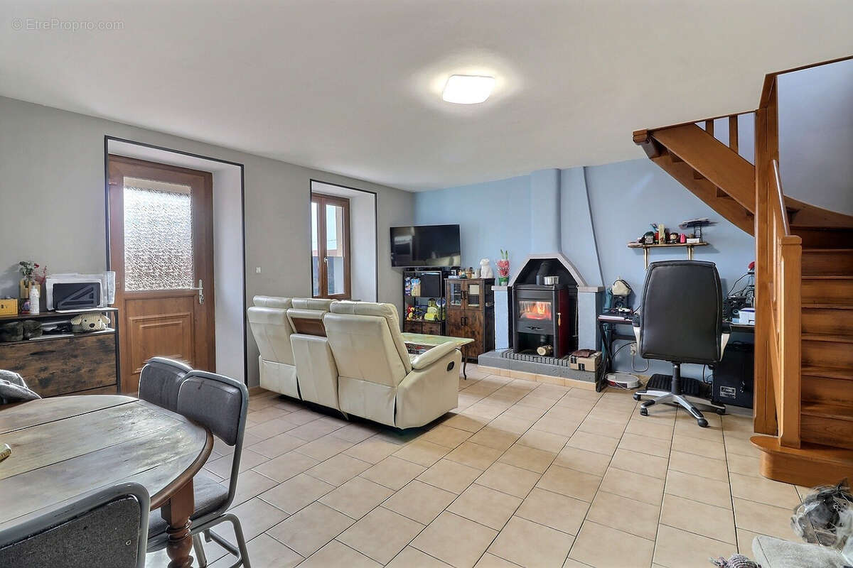 Maison à VILLENEUVE-EN-MONTAGNE