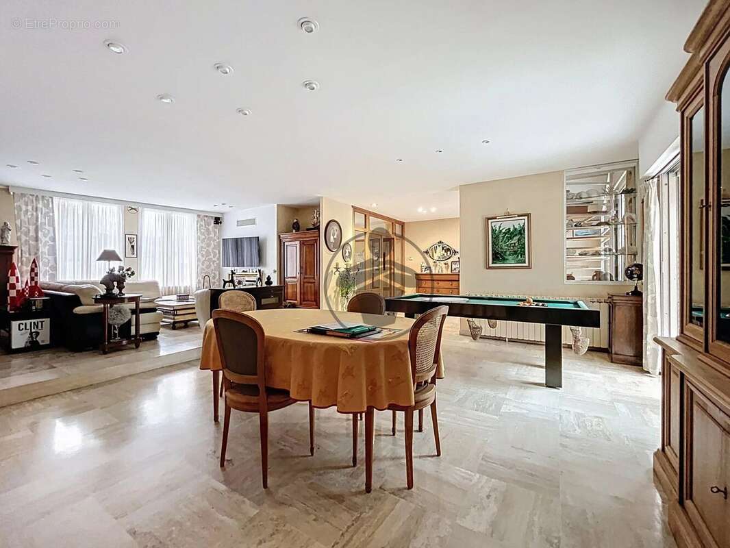 Maison à SAINT-QUENTIN