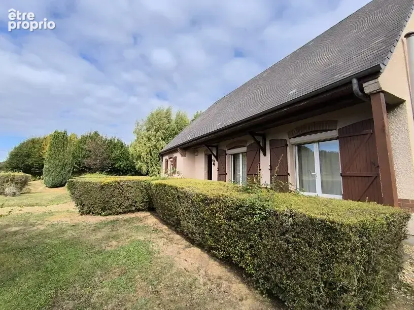 Maison à MONDREPUIS