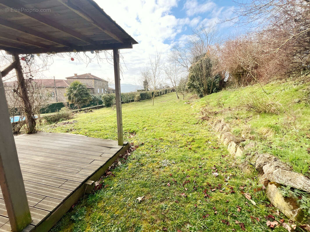 Appartement à PONTCHARRA-SUR-TURDINE