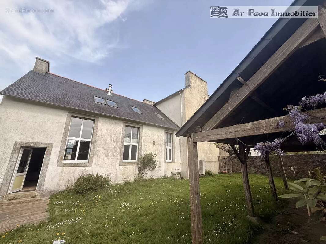 Maison à LOPEREC