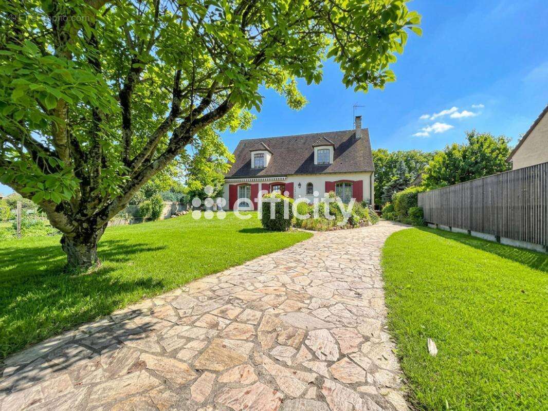 Maison 153 m² à Chevry-Cossigny  - photo 13