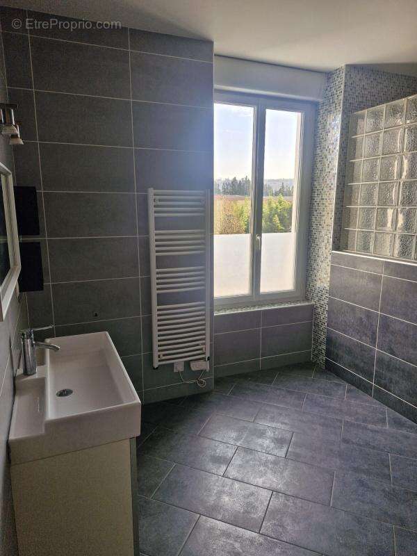 Appartement à LOIRE-SUR-RHONE