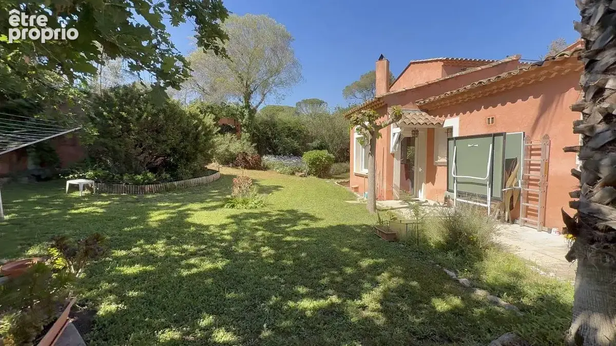 Villa 260m² avec piscine à Fréjus Valescure dans un domaine privé sur un terrain de 1750m² - photo 7