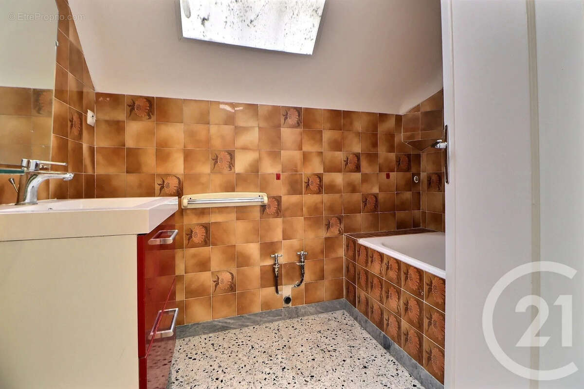 Maison 171 m² à Aulnay-Sous-Bois  - photo 11
