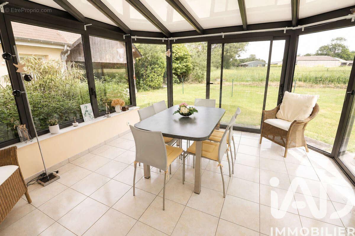 Maison 135 m² à Longueville  - photo 4