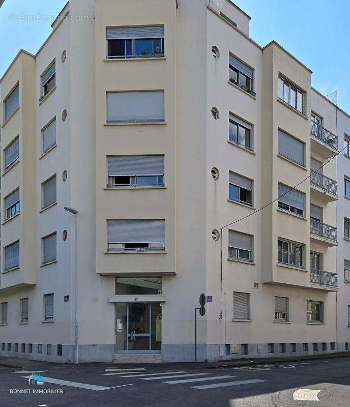 Appartement loué type T2 bis - 1 chambre - 72 m² - photo 15