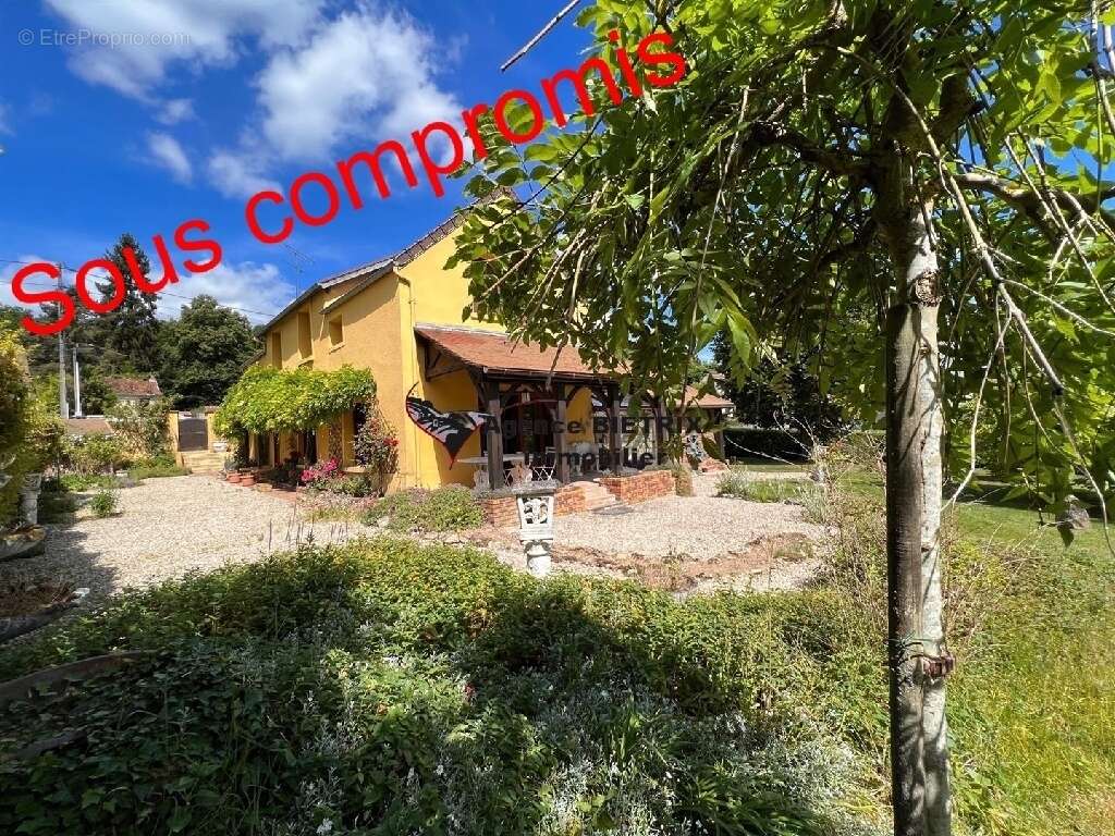 Maison 164 m² à Parmain  - photo 2