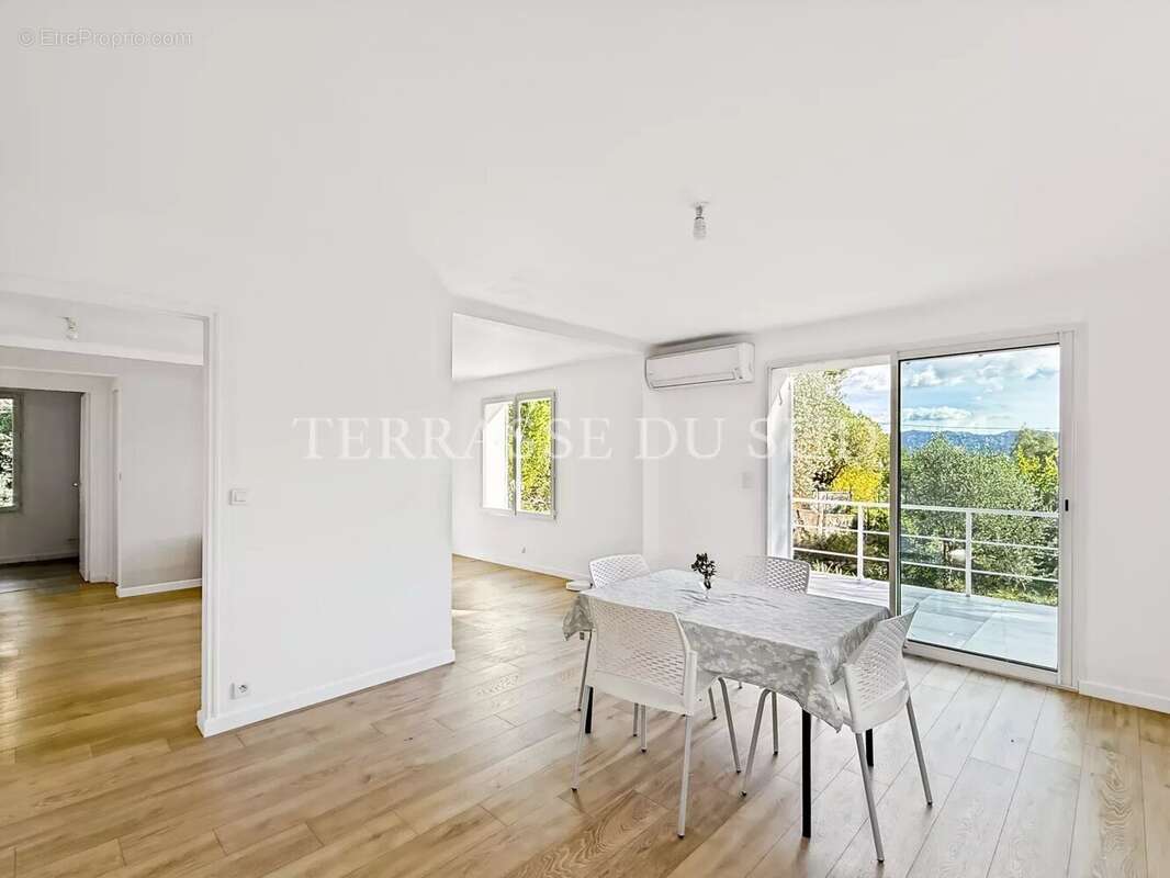 Maison à LA CADIERE-D&#039;AZUR