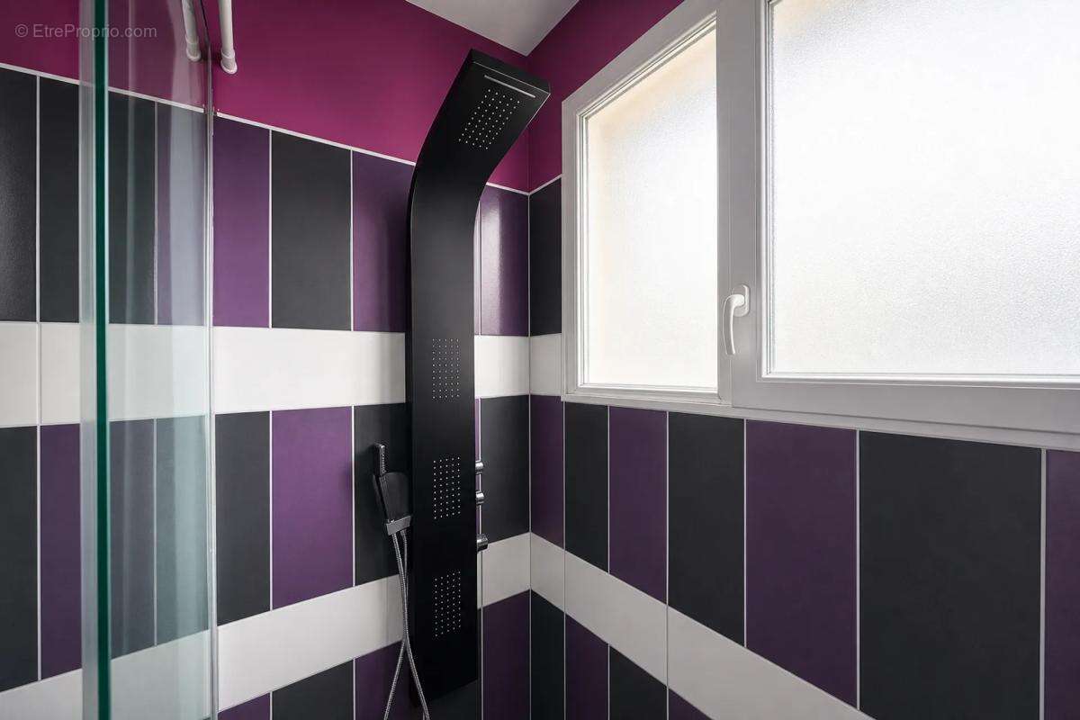 Appartement à YZEURE