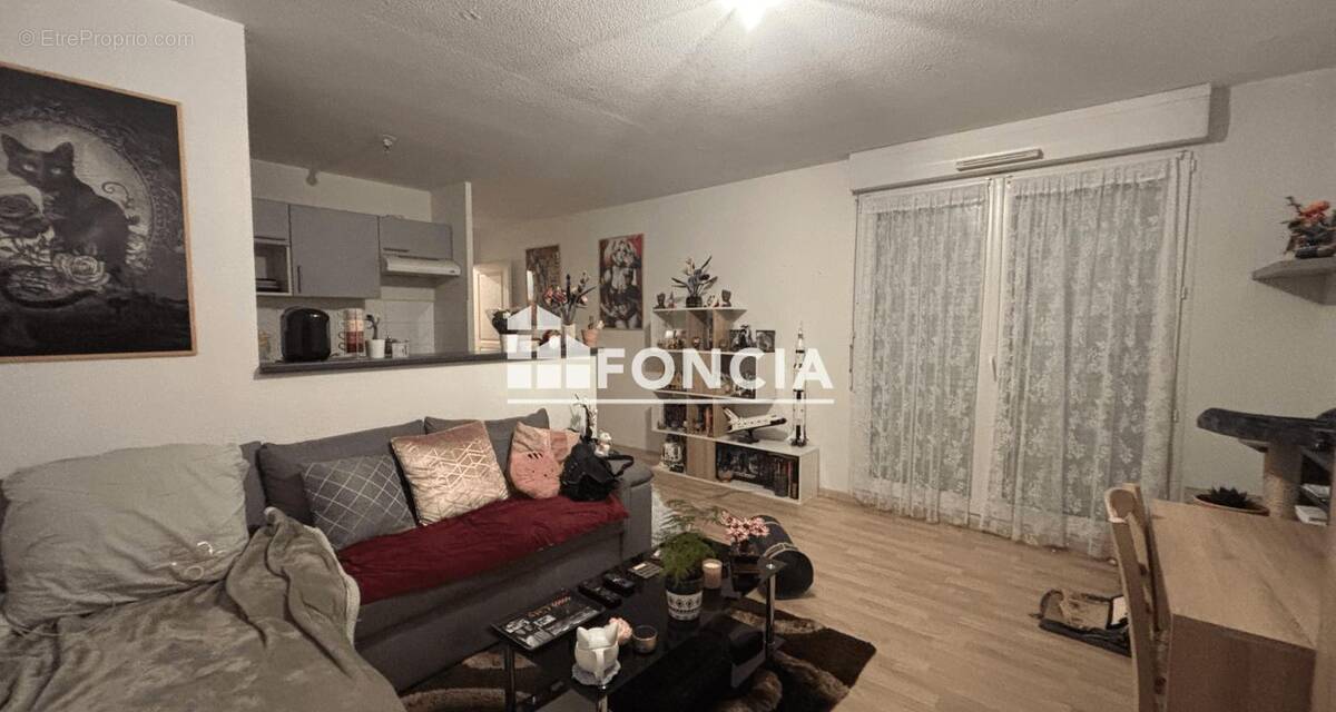 Appartement à AVRILLE