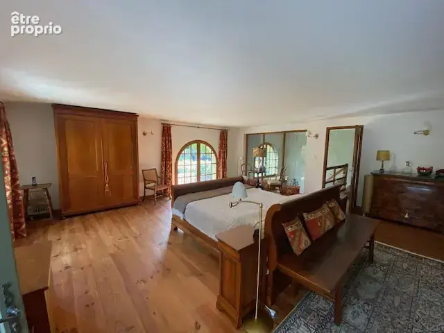 Dans un Domaine fortifiée médiéval, maison en pierres avec 249m2 habitables avec jardin privatif et paysagé - photo 30