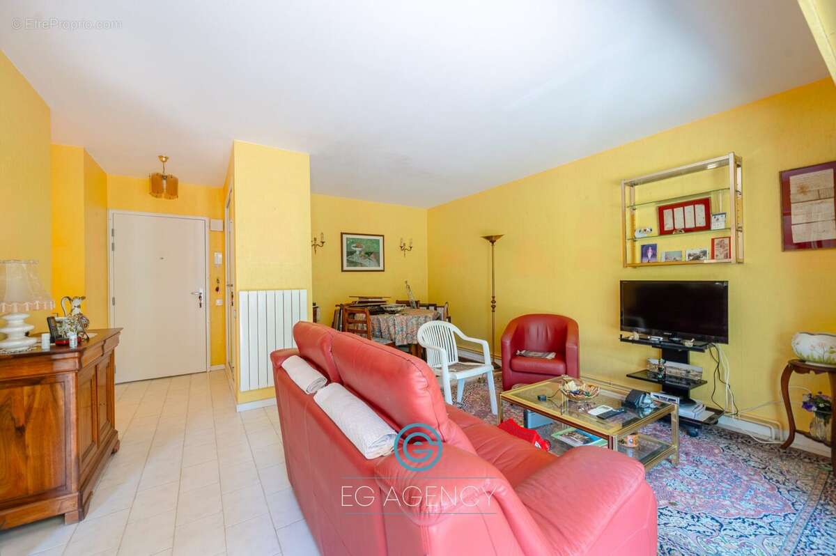 Appartement 43 m² à Marseille-8e  - photo 6