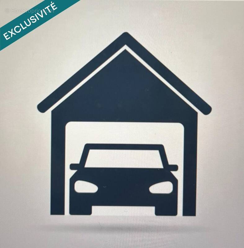 Photo 1 - Parking à EYSINES