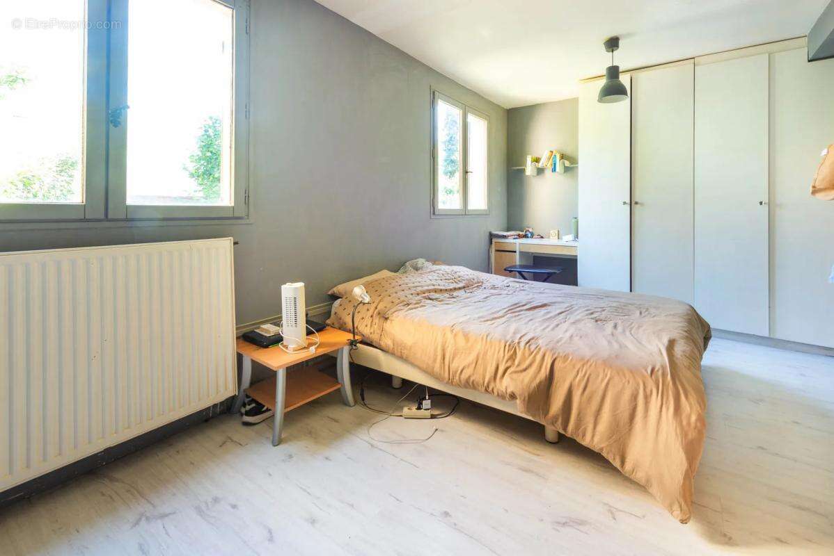 Maison de 5 pièces de 161 m² à Suresnes - photo 9