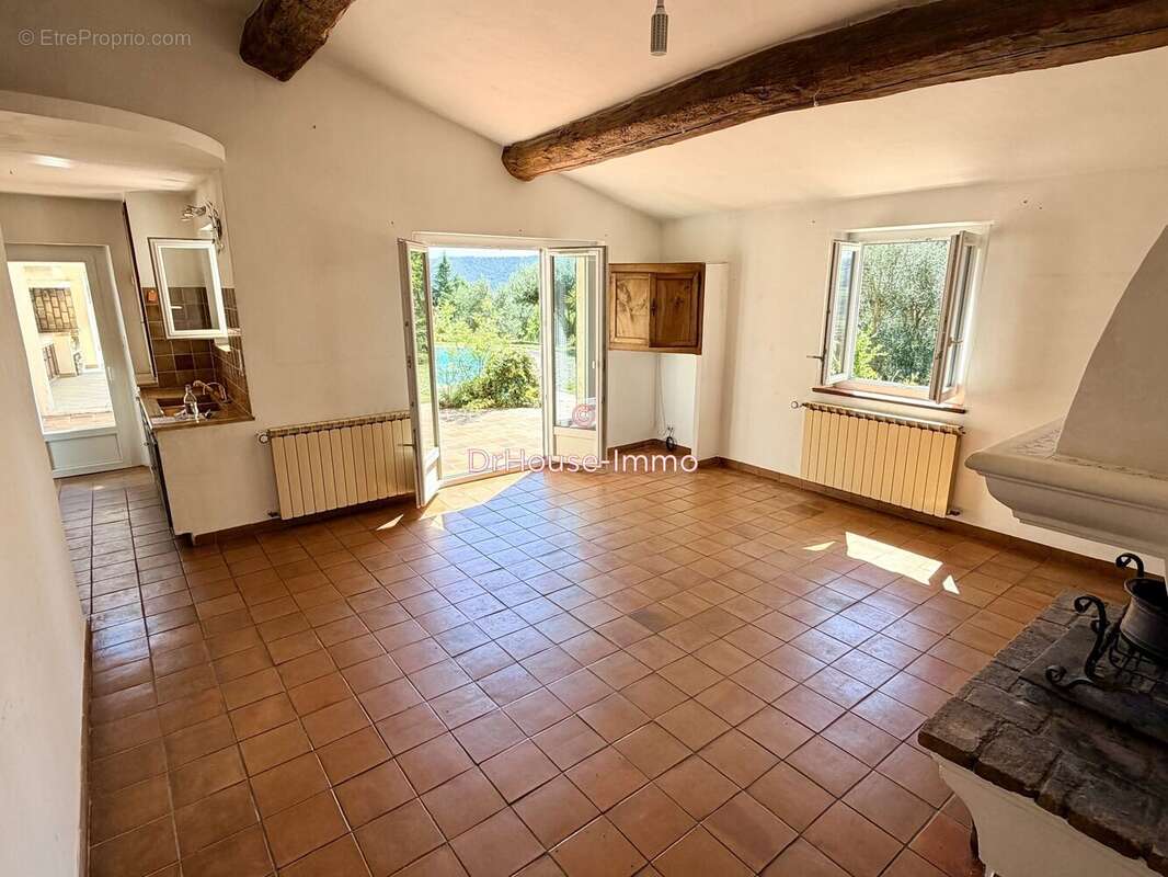 Maison à SALERNES