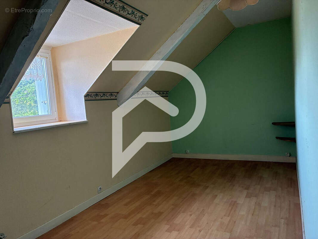 Maison à LA MEAUGON