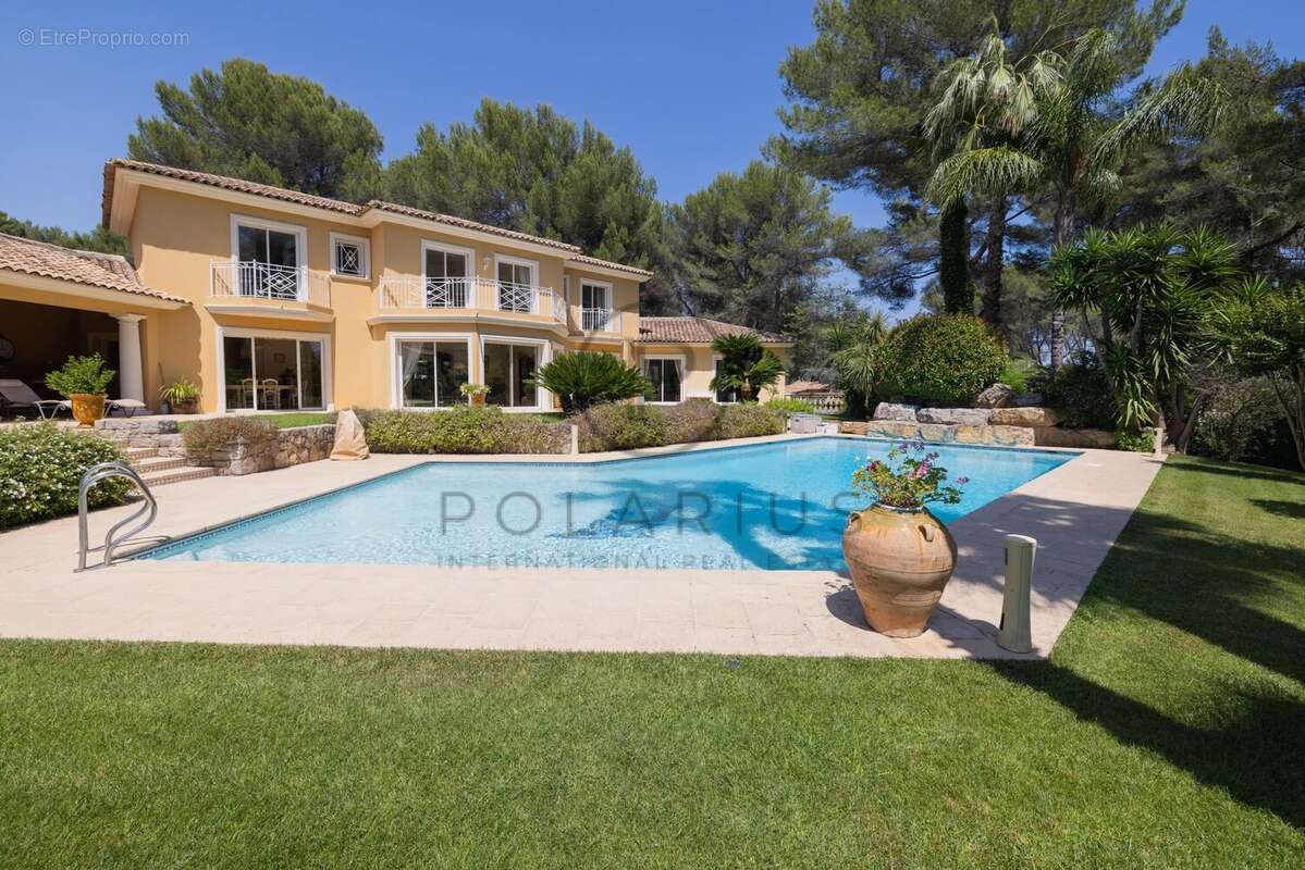 Maison à MOUGINS