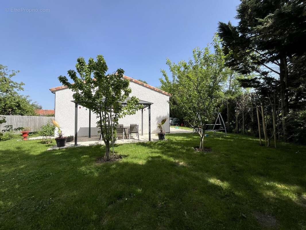 Maison à BAZIEGE