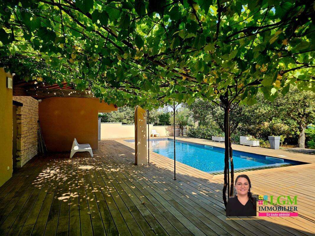 Maison familiale avec piscine – 180 m² – Terrain de 1 600 m² - photo 2
