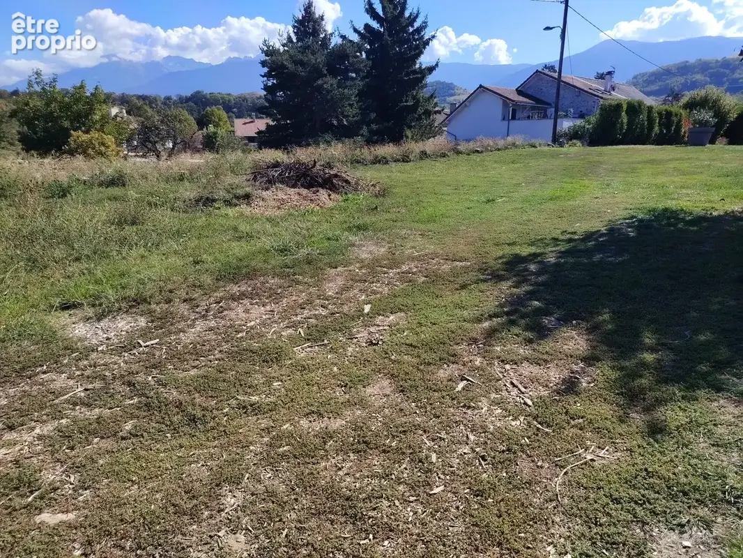 Photo Terrain à Jarrie au prix de 130 000€