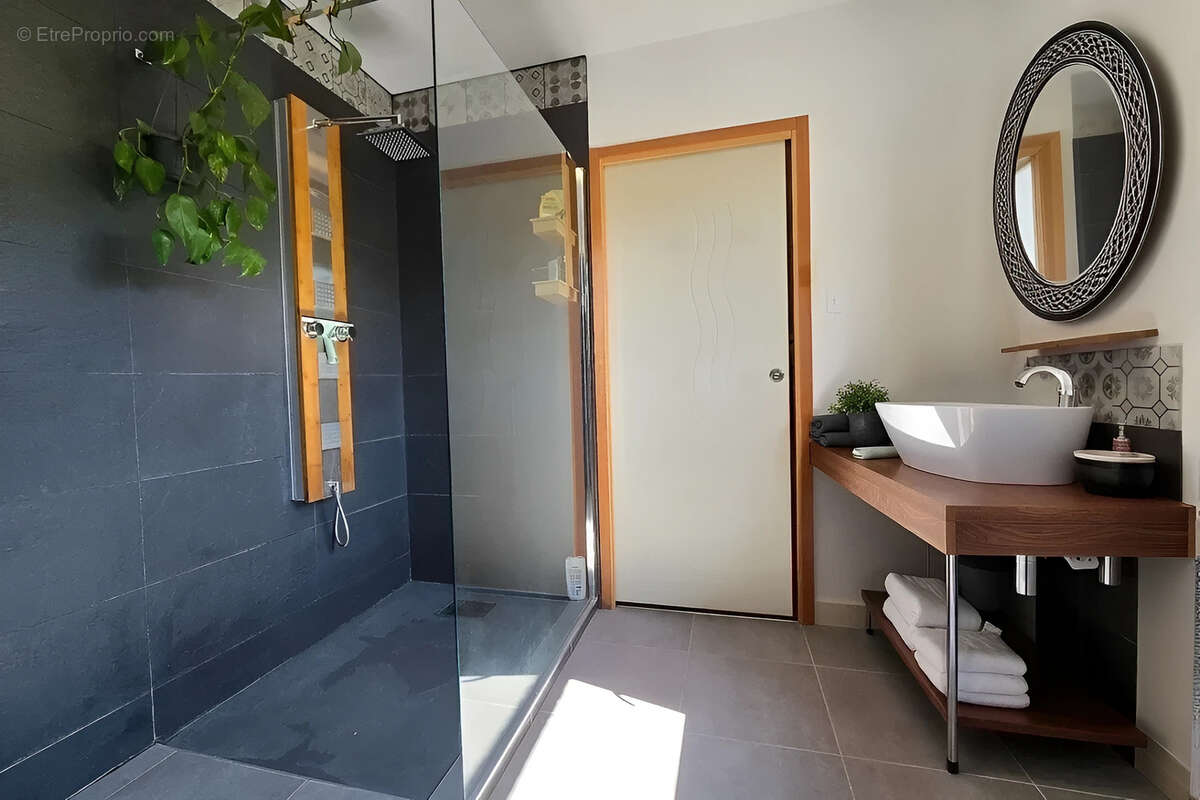 Appartement à AIX-LES-BAINS