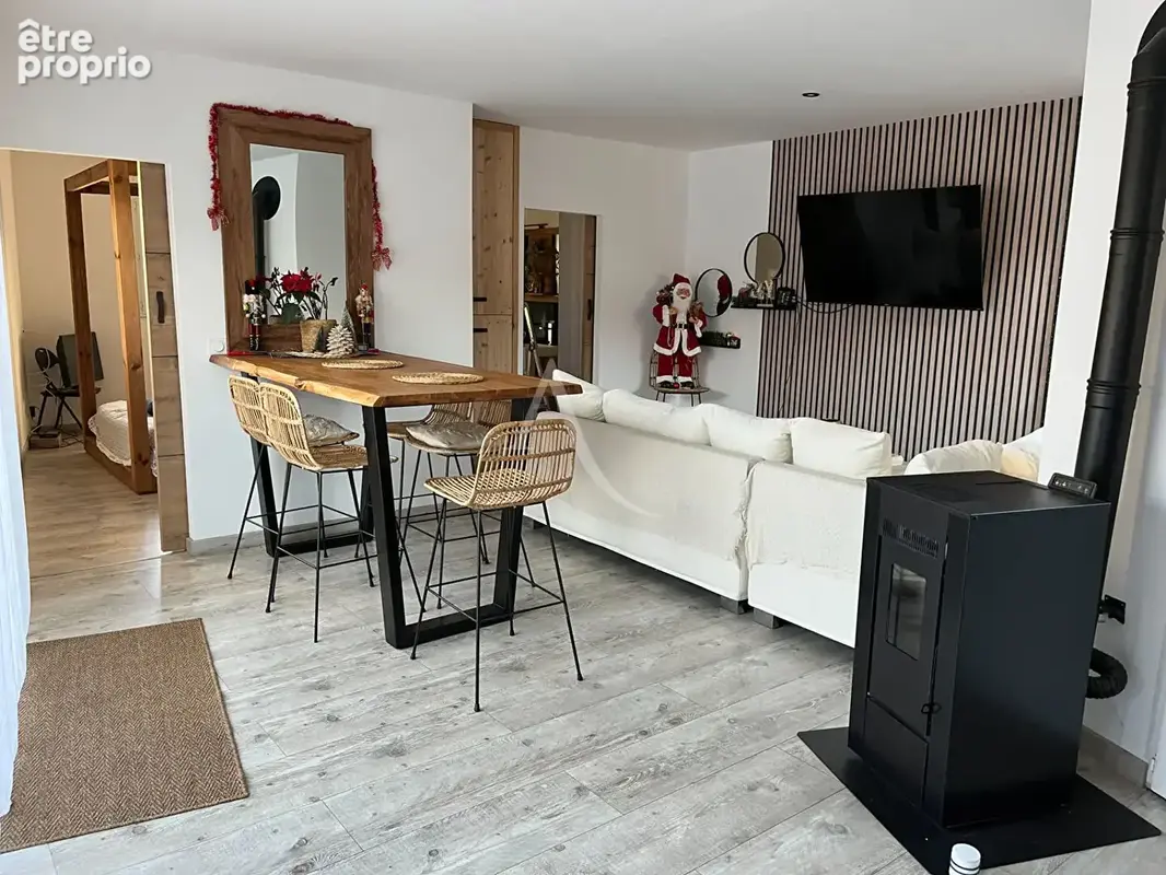 Ensemble immobilier de deux maisons  à ST AVAUGOURD DES LANDES. - photo 4
