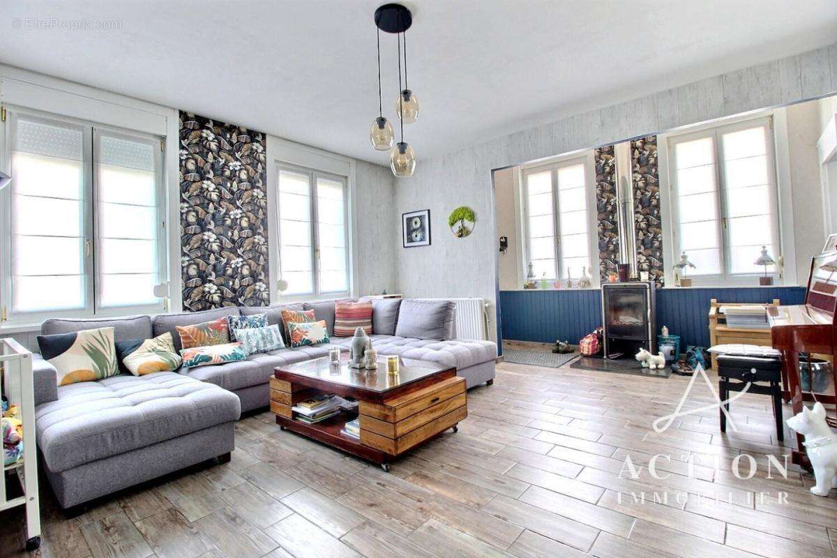 Coup de coeur Maison 130m² - 4 chambres + possibilité semi plain pied - Jardin - Garage - Cave - photo 2